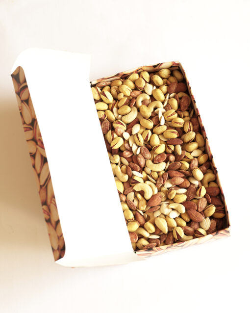 Tavazo package with mixed salted nuts