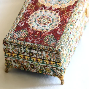 جعبه ترمه پایه دار